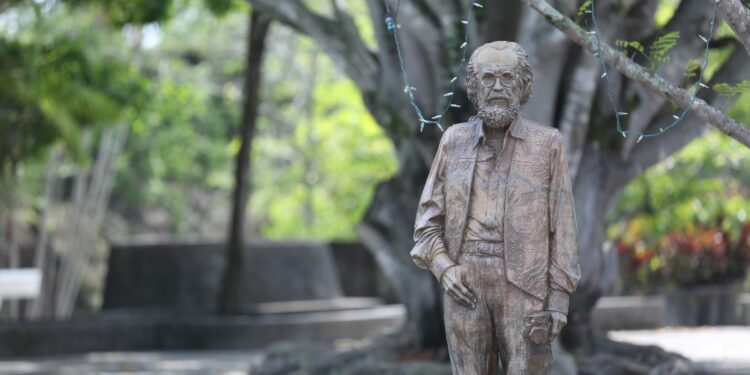 Efraín Recinos, un genio universal nacido en Guatemala