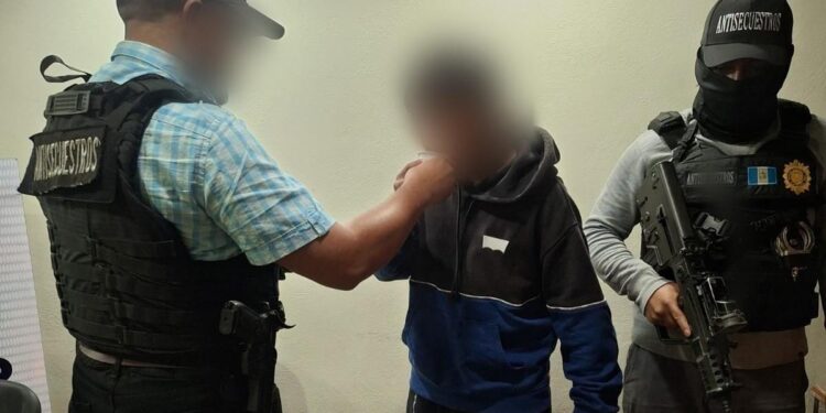 Comando Antisecuestros libera a adolescente víctima de secuestro