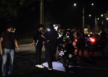 Multan a más de 400 conductores en operativos contra carreras clandestinas