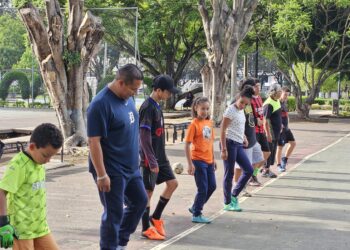 Celebración del Día del Padre con el “Crossbar Challenge” en Campo Marte