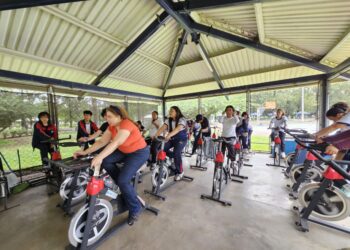 300 alumnos disfrutan de diversión y compañerismo en el Campo Marte
