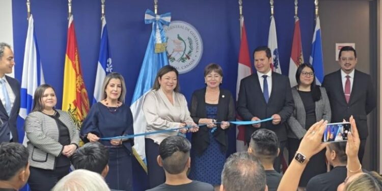 Guatemala inaugura el primer Centro de Impresión de Pasaportes en Canadá