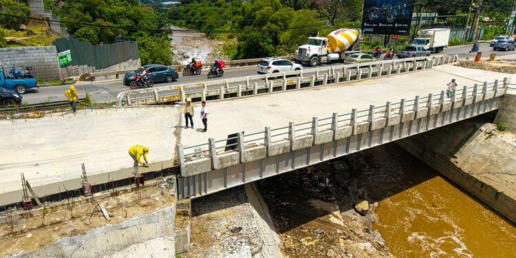 COVIAL reactiva construcción del puente Tubac entre Villa Nueva y San Miguel Petapa