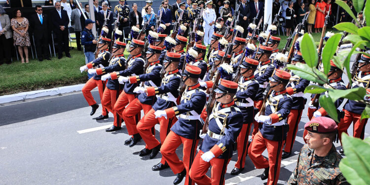 Conmemoran 154 aniversario de la Gesta Revolucionaria de 1871 y Día del Ejército