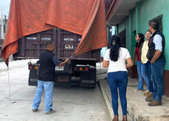 Continúan en Jalapa las jornadas de trámites de licencias sanitarias de transporte