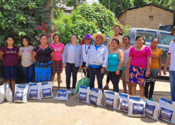 Entregamos semilla mejorada de maíz en El Progreso