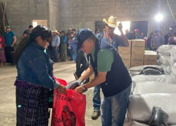 Entregan Alimentos Por Acciones en Cubulco