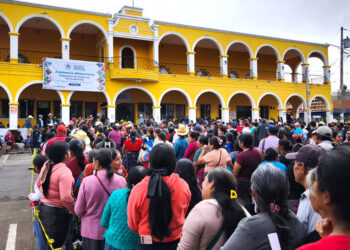 Entregan alimentos a familias vulnerables en San Raymundo
