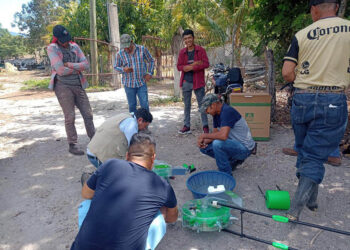 Entregan sembradoras manuales a productores de oriente para mejorar eficiencia agrícola