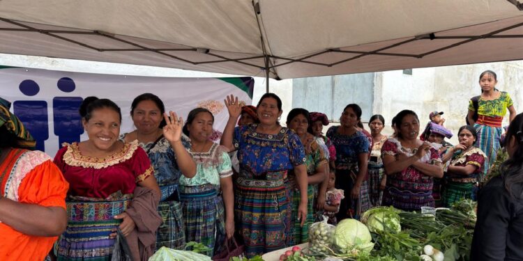 Feria del Agricultor impulsa economía familiar y fortalece a productores