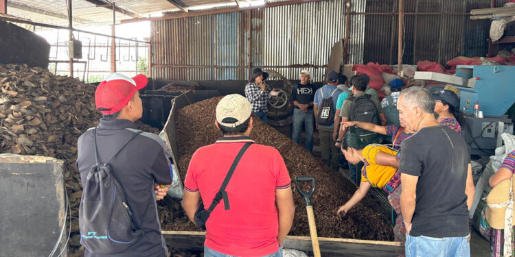 Impulsan prácticas agropecuarias sostenibles en Sacatepéquez