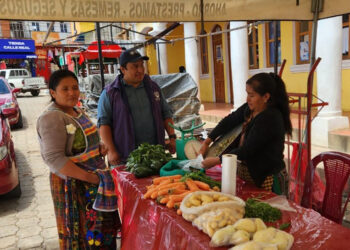 Patzité celebró su primera Feria del Agricultor