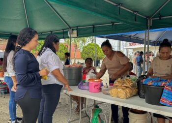 Productores de San Luis fortalecen su economía con la Feria del Agricultor