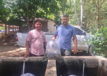 Reciben alevines de tilapia para mejorar la nutrición y la economía en Petén
