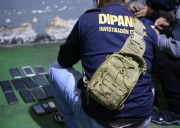 Operativos en centros carcelarios dejan incautación de ilícitos y capturas por extorsión