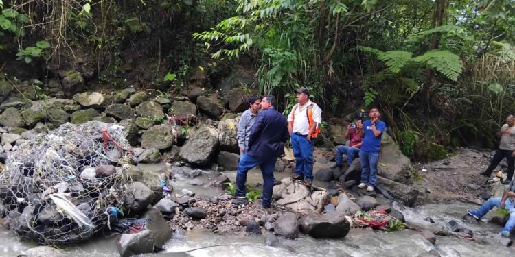 CIV interviene para atender hundimiento en la ruta Cito Zarco