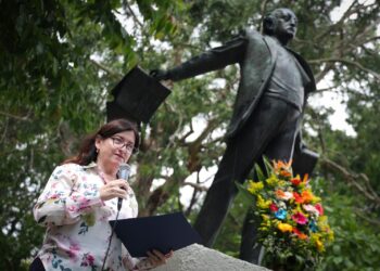 Flores para Asturias: Cierre del Año Conmemorativo del Nobel guatemalteco