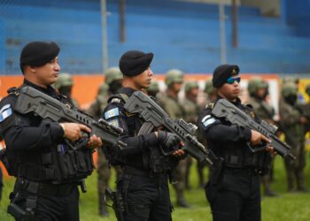 Refuerzan presencia policial y militar en zona fronteriza entre Guatemala y México
