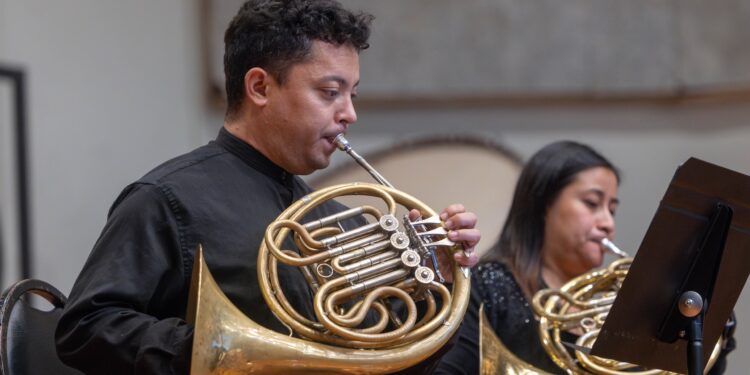Ciclo Integral de Conciertos para Corno y Orquesta de Mozart se realiza en el Conservatorio