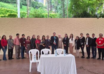 Conversatorio literario en honor a Miguel Ángel Asturias reúne a 200 estudiantes en La Antigua Guatemala