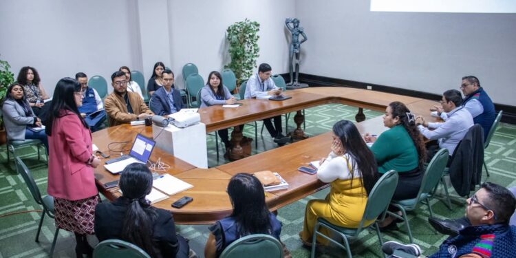 Trabajadores se capacitan en Enfoque de Género en el Ámbito Laboral