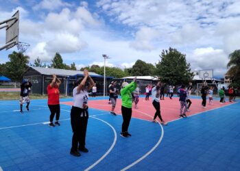 Resistencia física con personajes caricaturescos