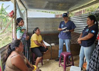 Brindan capacitación acerca del manejo y la sanidad avícola