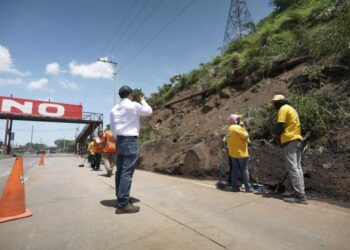 COVIAL habilita paso en ruta CA-9 Sur tras derrumbe