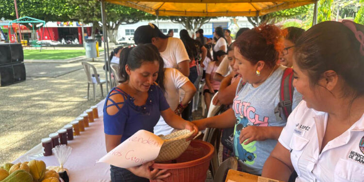 Celebran Feria del Agricultor en San Pablo, San Marcos