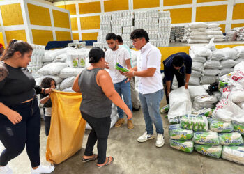 Entregan alimentos a familias de Petén y Huehuetenango
