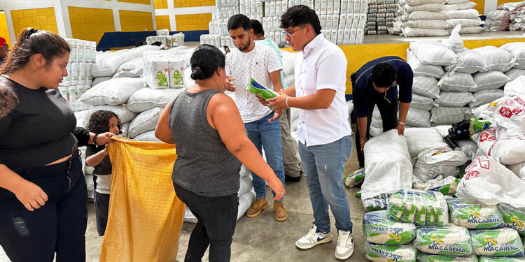 Entregan alimentos a familias de Petén y Huehuetenango