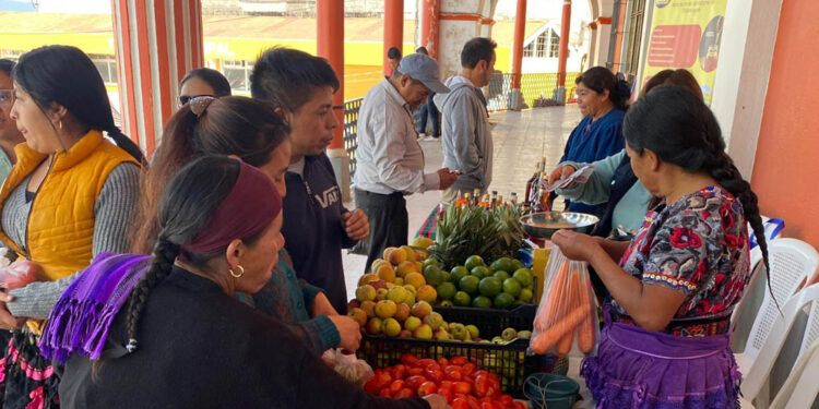 Feria del Agricultor en Totonicapán una oportunidad comercial