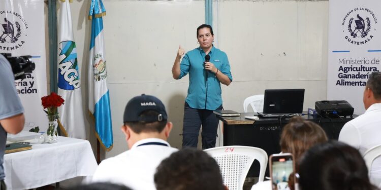 Fortaleciendo la extensión rural y la atención a los productores de la Costa Sur