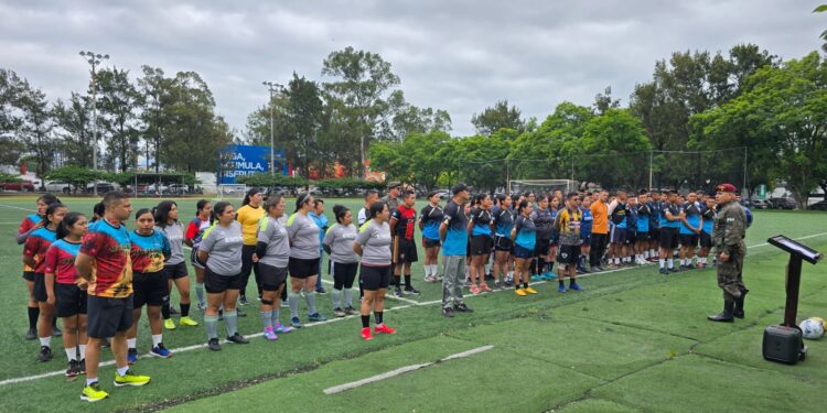 ¡Golazo de alegría! Mami Fútbol vibró en el Campo Marte