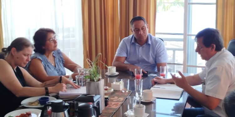 Impulsan el bienestar de équidos de trabajo en comunidades del Petén