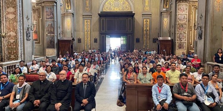Embajada ante la Santa Sede organiza encuentro fraterno para 190 guatemaltecos que participarán en el Jubileo de los Jóvenes