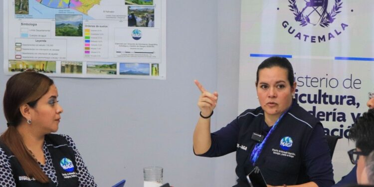 Ministra supervisa escenarios de riesgo ante variabilidad climática y coyuntura geopolítica nacional, para proteger la producción agrícola nacional