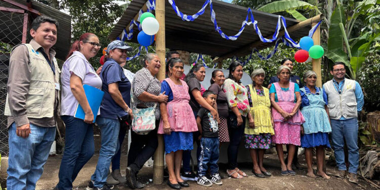 Mujeres rurales de Amatitlán capacitadas para emprender