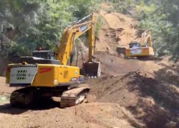 COVIAL atiende desprendimientos de tierra en ruta entre San Juan del Obispo y Santa María de Jesús