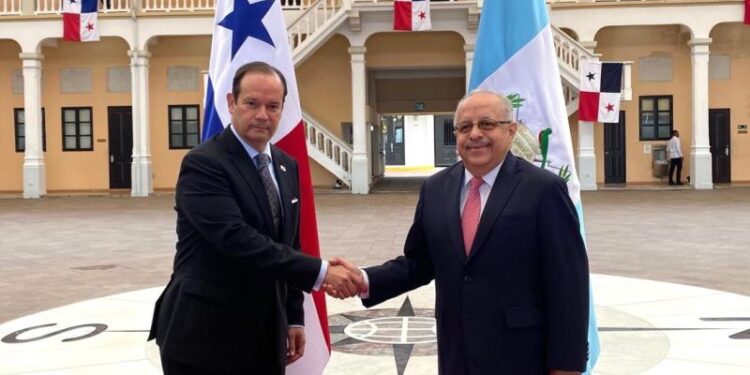 Cancilleres de Guatemala y Panamá afianzan la cooperación en la esfera bilateral, regional y multilateral