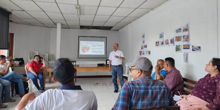 Refuerzan formación técnica en Agricultura Sensible a la Nutrición