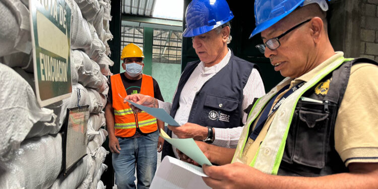 Supervisan calidad de alimentos almacenados para situaciones de emergencia