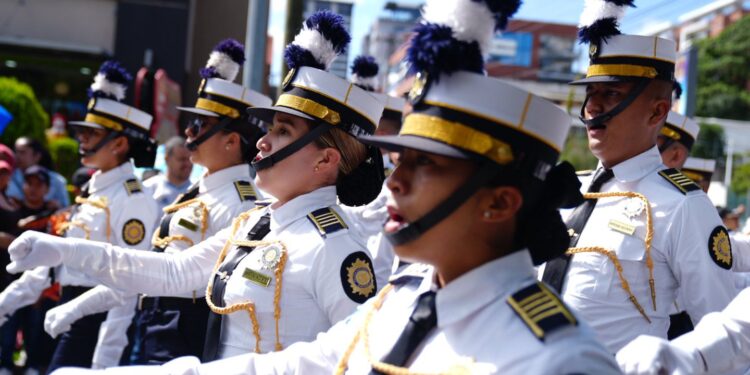 Conmemoran Gesta Revolucionaria de 1871 y Día del Ejército