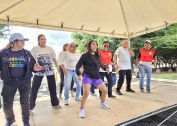 Zumba y rock and roll en el Campo Marte