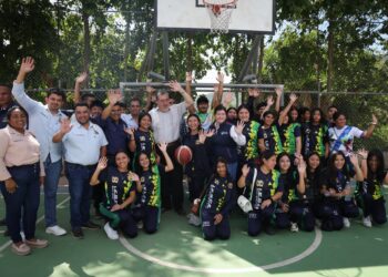 Visitan el gimnasio al aire libre de San Jerónimo, Baja Verapaz
