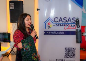 Realizan conversatorio en beneficio de la juventud de Nahualá, Sololá