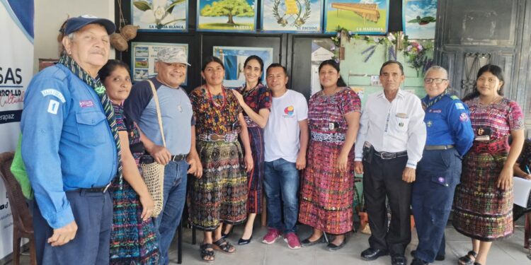 Realizan taller que promueve costumbres y tradiciones en Baja Verapaz
