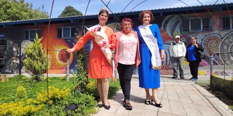 Julbia Cabrera fue coronada Madrina Tai Chi Chuan 2025
