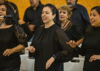 ¡Cantemos juntos! Voces y ritmos envolverán al público en las Tardes de Arte