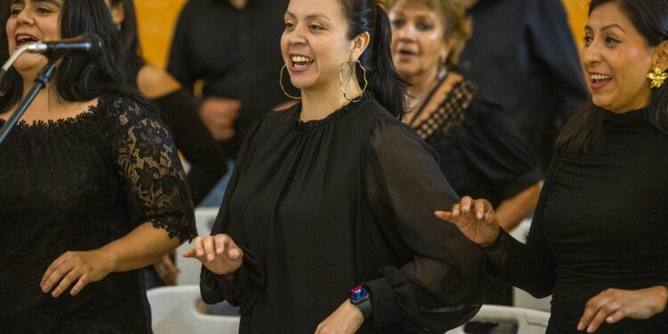 ¡Cantemos juntos! Voces y ritmos envolverán al público en las Tardes de Arte